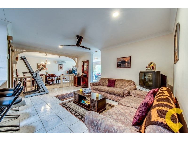 15 Leopard Tree Cl, Sinnamon Park QLD 4073