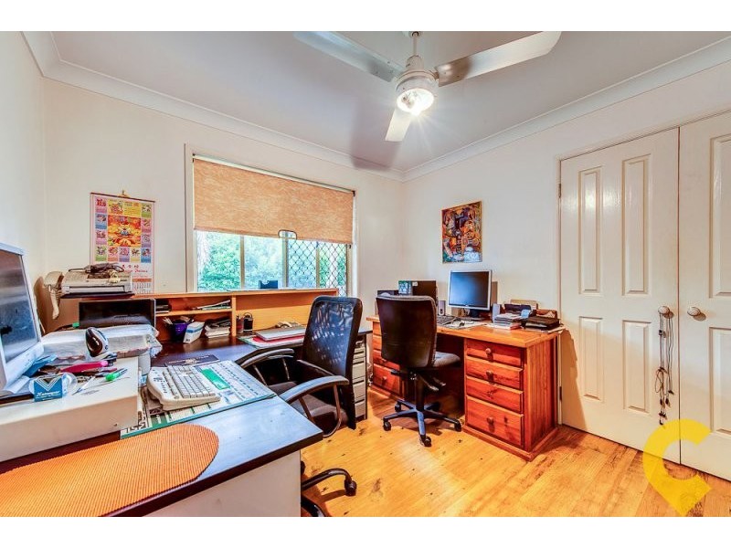 15 Leopard Tree Cl, Sinnamon Park QLD 4073