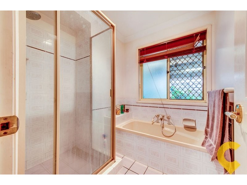 15 Leopard Tree Cl, Sinnamon Park QLD 4073