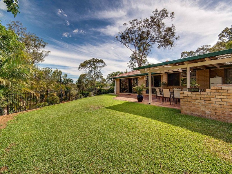 5 Weyba Court, Petrie QLD 4502