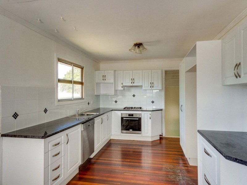 10 Buckby Street, Strathpine QLD 4500