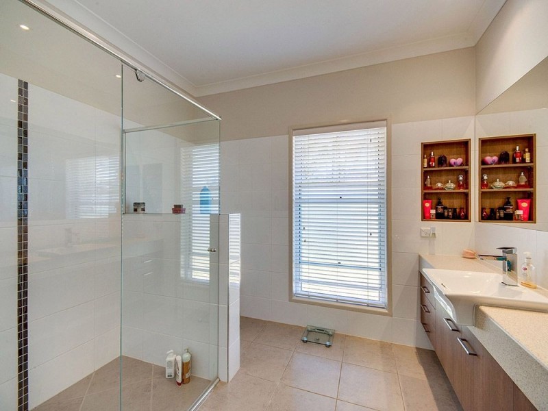 16 Bentley Court, Joyner QLD 4500