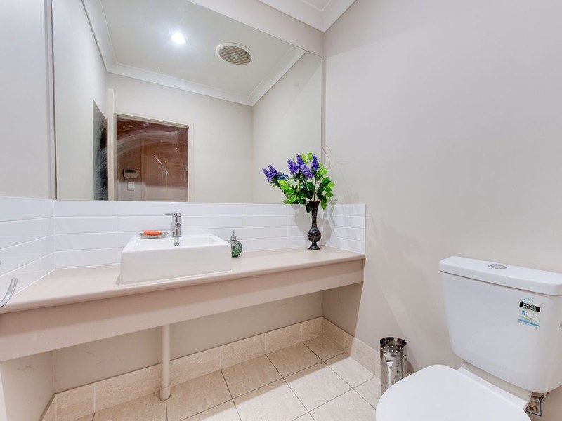 3 Larapinta Circuit, Parkinson QLD 4115