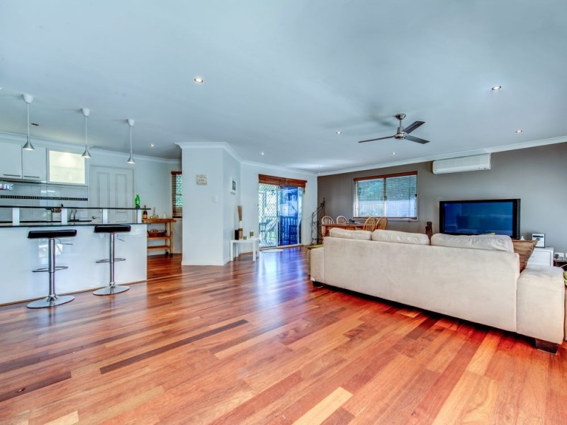 19 Overland Drive, Edens Landing QLD 4207