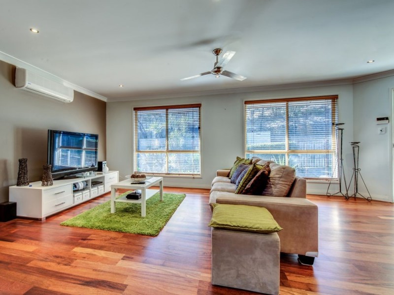 19 Overland Drive, Edens Landing QLD 4207