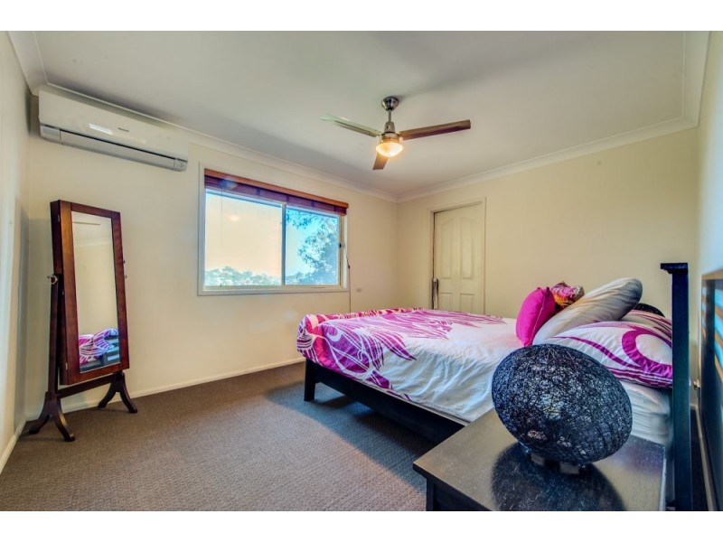 19 Overland Drive, Edens Landing QLD 4207