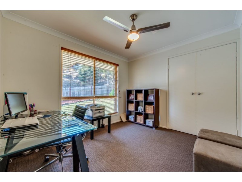 19 Overland Drive, Edens Landing QLD 4207