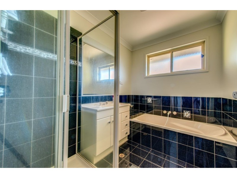 19 Overland Drive, Edens Landing QLD 4207