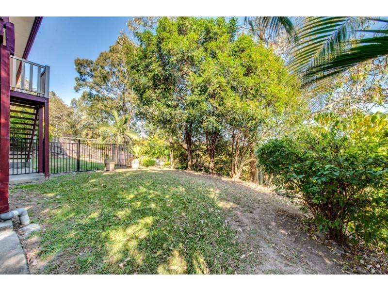 19 Overland Drive, Edens Landing QLD 4207