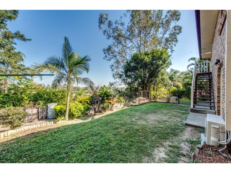 19 Overland Drive, Edens Landing QLD 4207