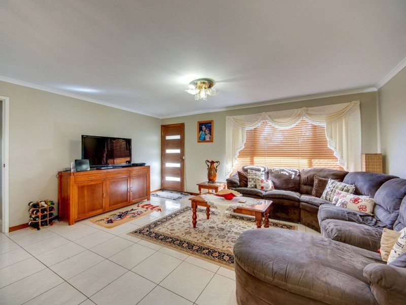 1 Carron Court, Runcorn QLD 4113