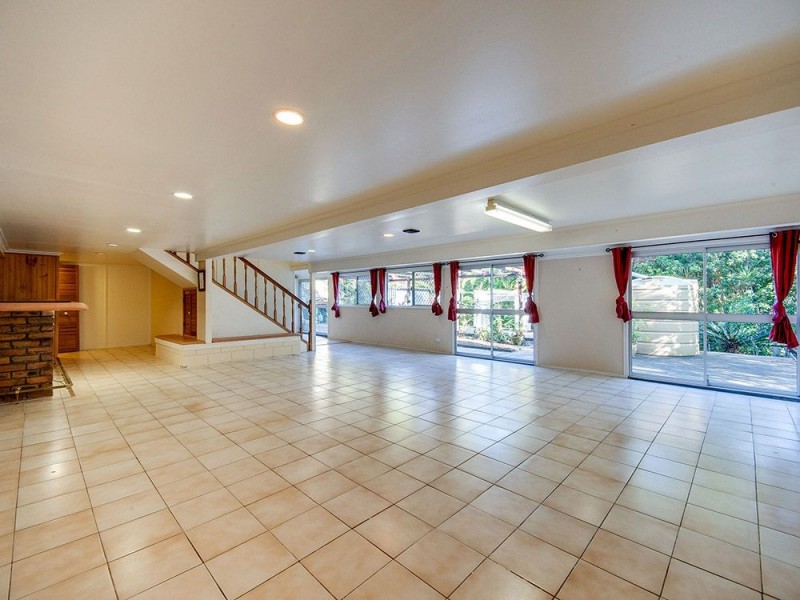 25 Fairway Outlook, Arana Hills QLD 4054