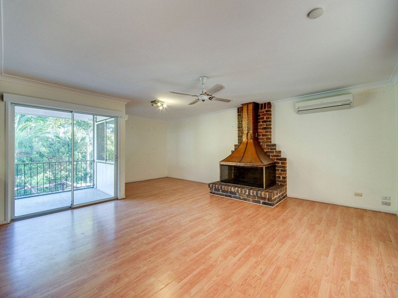 25 Fairway Outlook, Arana Hills QLD 4054