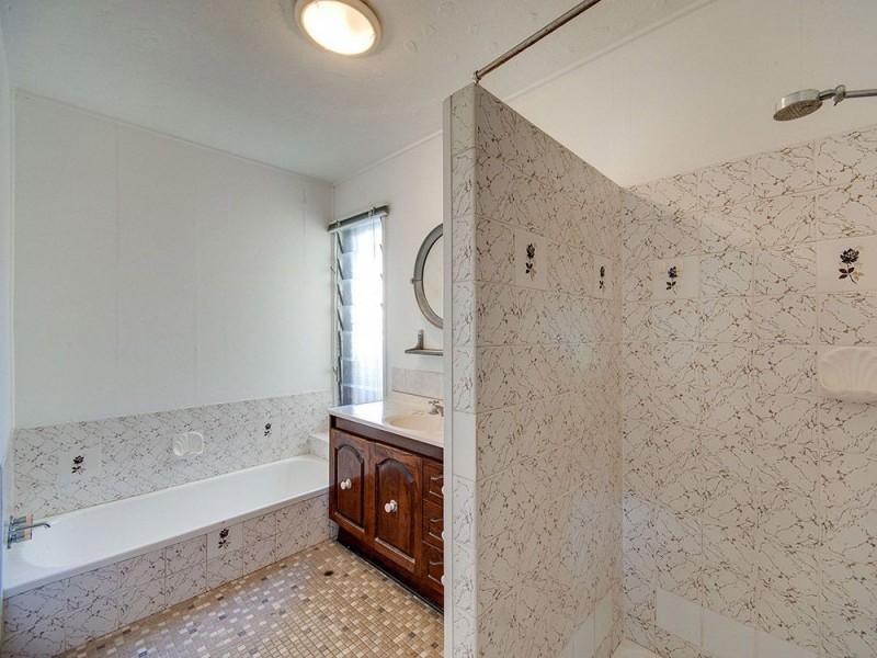 25 Fairway Outlook, Arana Hills QLD 4054