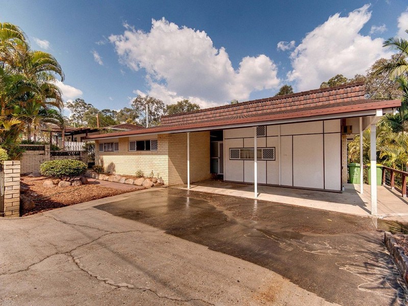 25 Fairway Outlook, Arana Hills QLD 4054