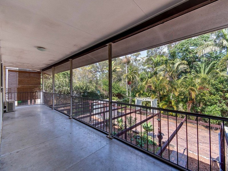 25 Fairway Outlook, Arana Hills QLD 4054