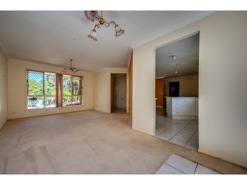 42 Settlers Circuit, Forest Lake QLD 4078