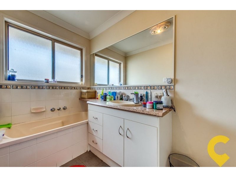 24 Mckerrow Crescent, Goodna QLD 4300