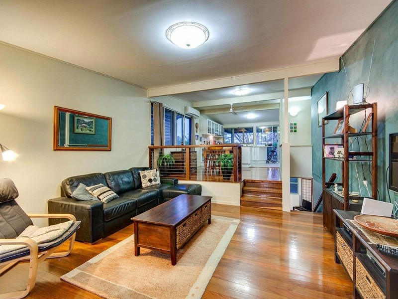 11 Allara Crescent, Ferny Hills QLD 4055