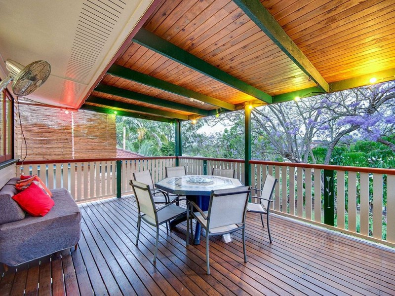 11 Allara Crescent, Ferny Hills QLD 4055