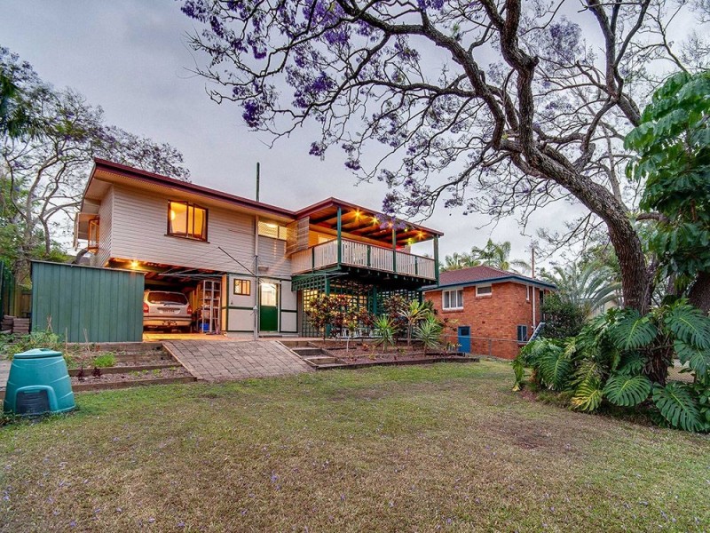 11 Allara Crescent, Ferny Hills QLD 4055