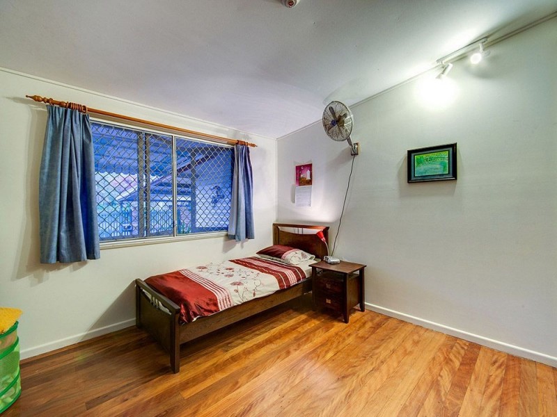 11 Allara Crescent, Ferny Hills QLD 4055