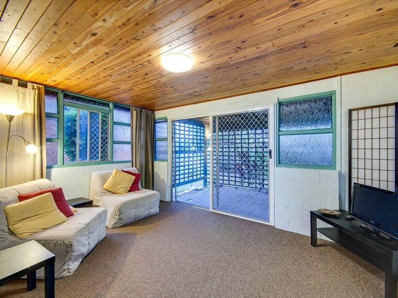 11 Allara Crescent, Ferny Hills QLD 4055