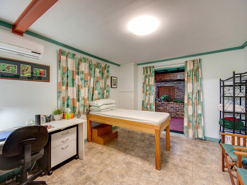 11 Allara Crescent, Ferny Hills QLD 4055