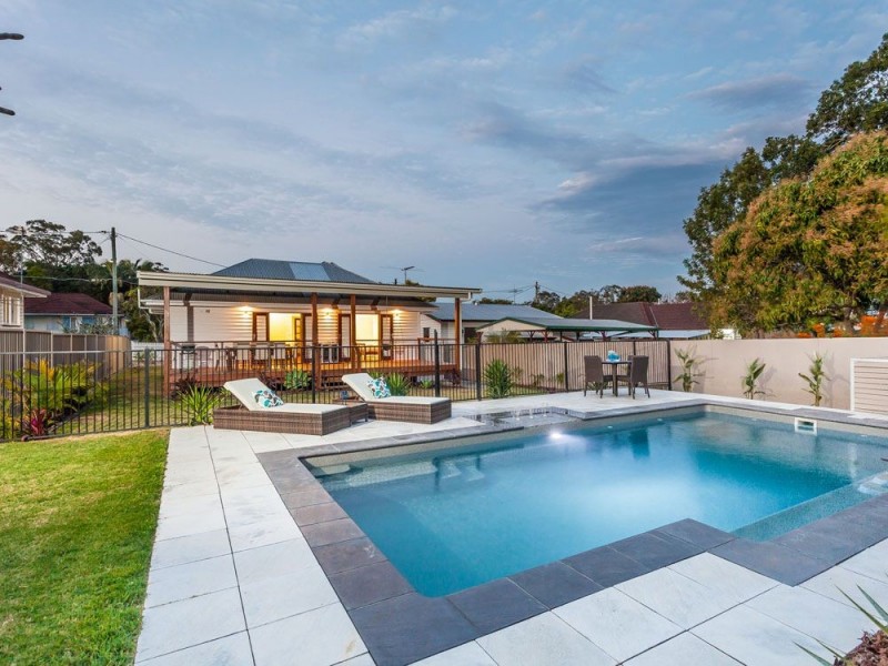 15 Kenbarry Street, Brighton QLD 4017