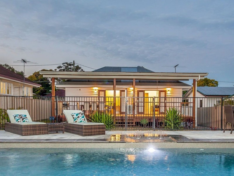 15 Kenbarry Street, Brighton QLD 4017