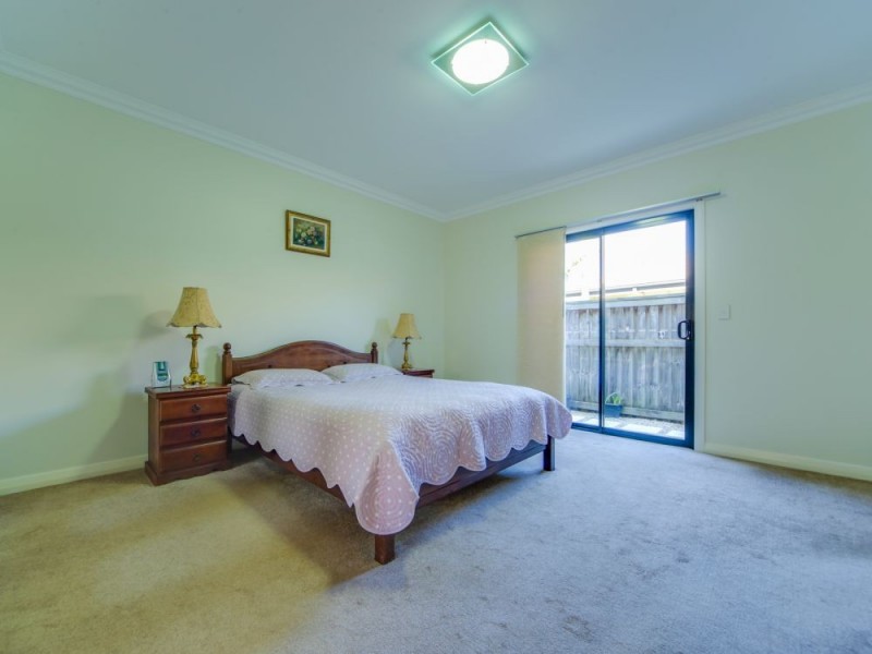 6 The Avenue, Windaroo QLD 4207
