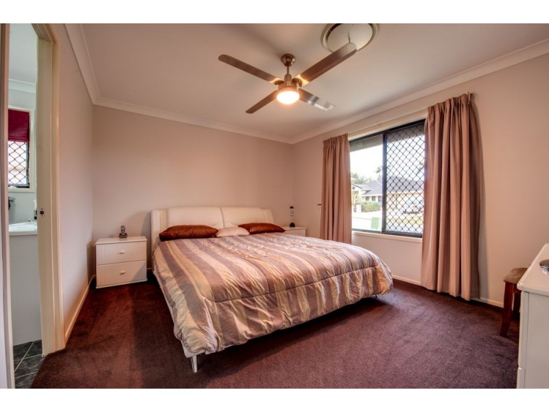 4 Labelle Street, Springfield Lakes QLD 4300