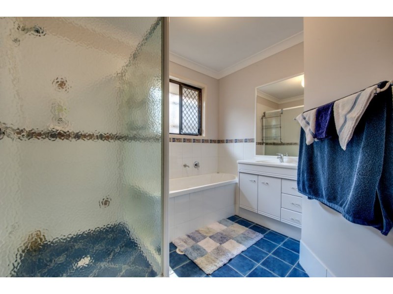 4 Labelle Street, Springfield Lakes QLD 4300