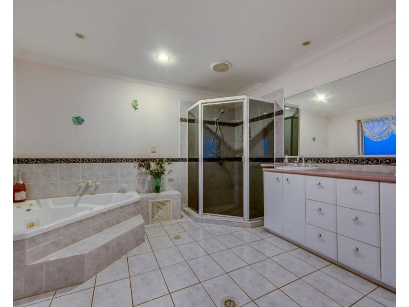 28 Rosemont Court, Underwood QLD 4119