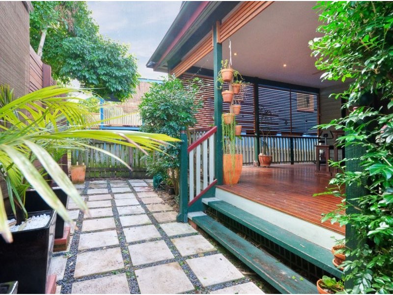 23 Fisher Street, East Brisbane QLD 4169