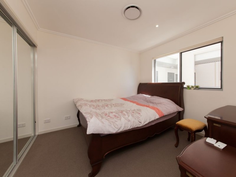 220/23 Robinson Place, Kelvin Grove QLD 4059
