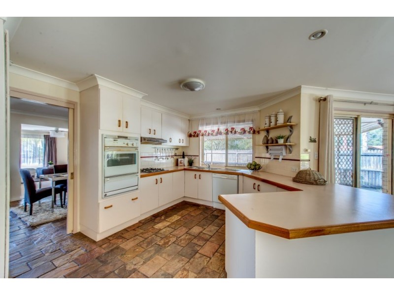 69 Banksia Circuit, Forest Lake QLD 4078