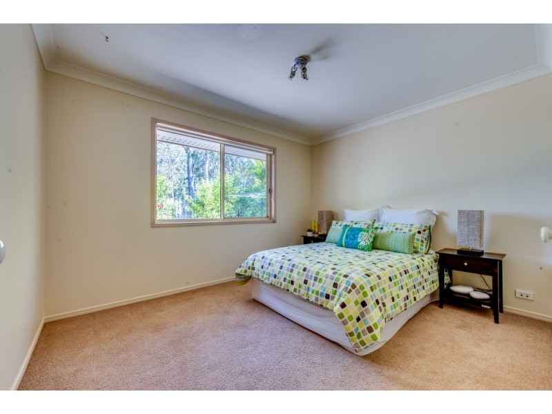 69 Banksia Circuit, Forest Lake QLD 4078