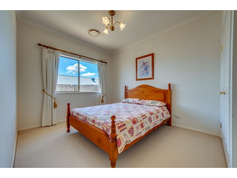 41 Lloyd Bird Crescent, Springfield Lakes QLD 4300