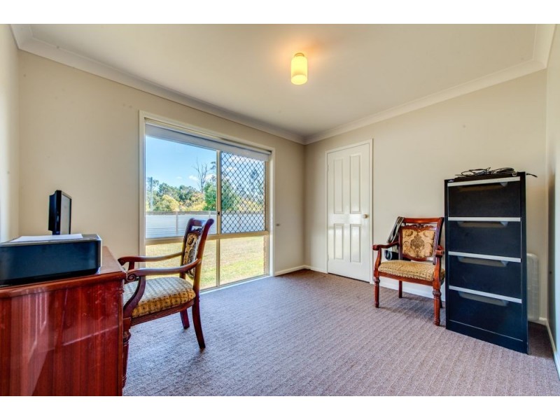 21 Fairbairn Street, Marsden QLD 4132