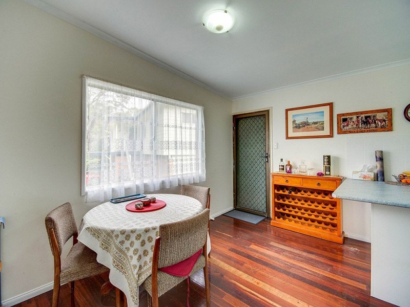 6 Carwell Avenue, Petrie QLD 4502