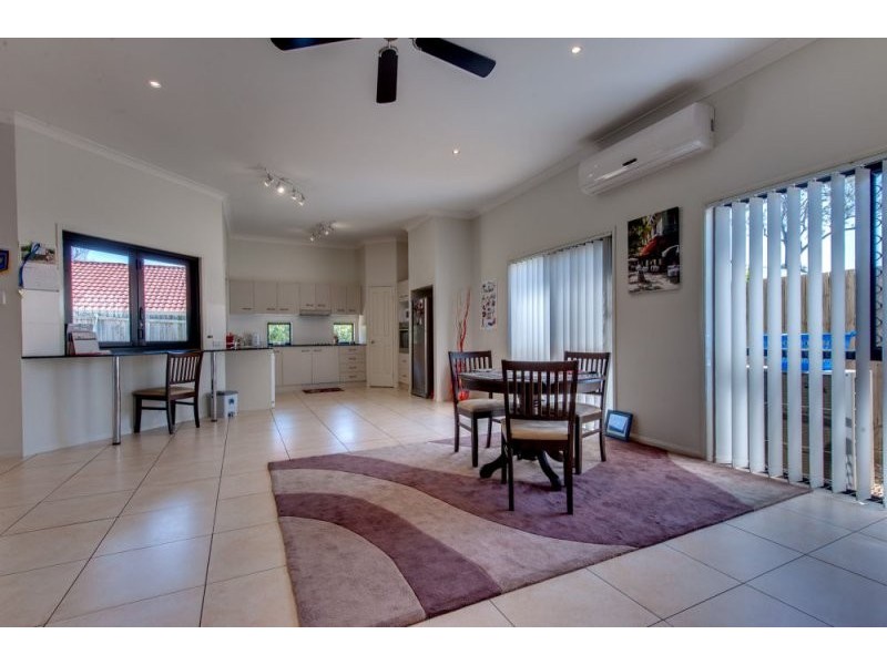 8 Gregory Close, Forest Lake QLD 4078