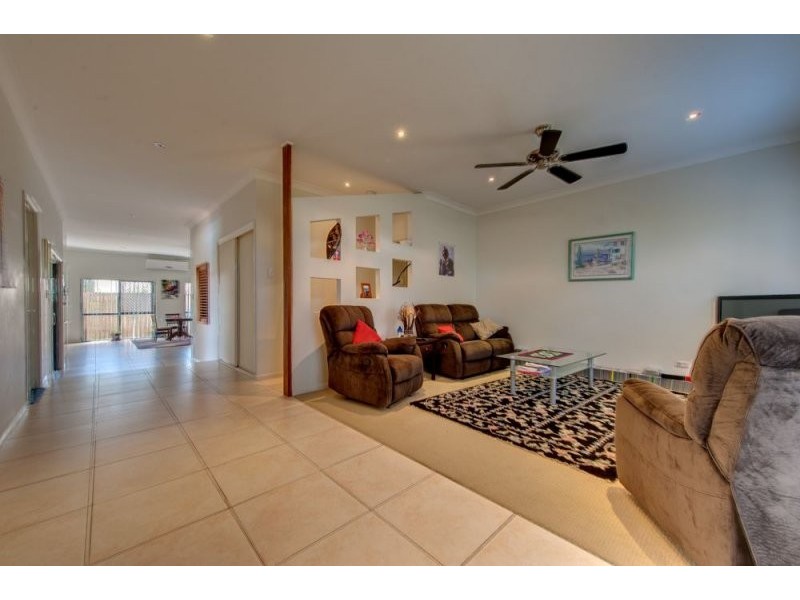 8 Gregory Close, Forest Lake QLD 4078