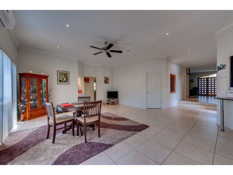 8 Gregory Close, Forest Lake QLD 4078