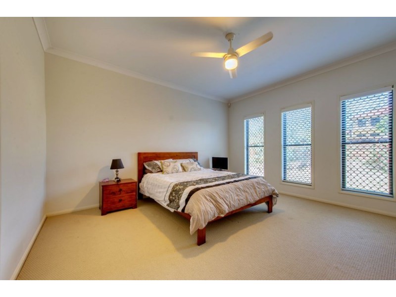8 Gregory Close, Forest Lake QLD 4078