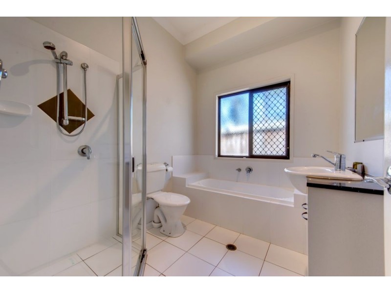 8 Gregory Close, Forest Lake QLD 4078