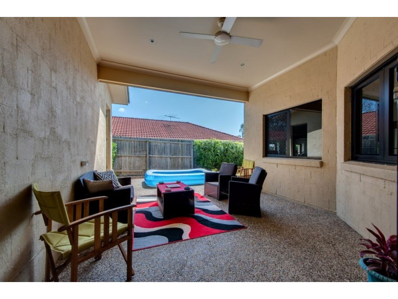 8 Gregory Close, Forest Lake QLD 4078