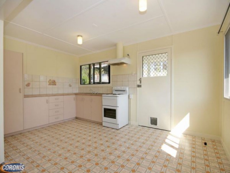 30 Falkirk  Street, Stafford Heights QLD 4053