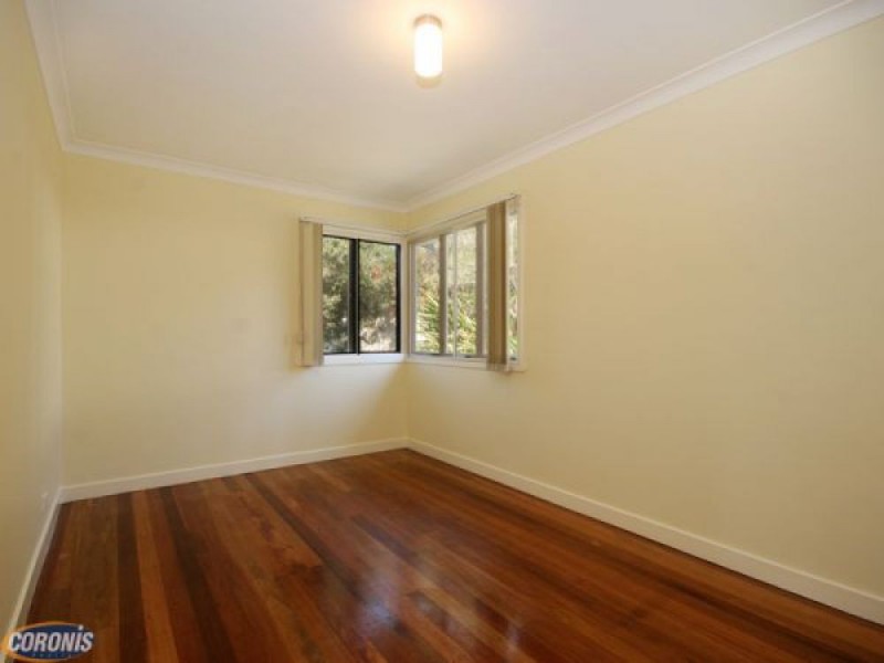 30 Falkirk  Street, Stafford Heights QLD 4053