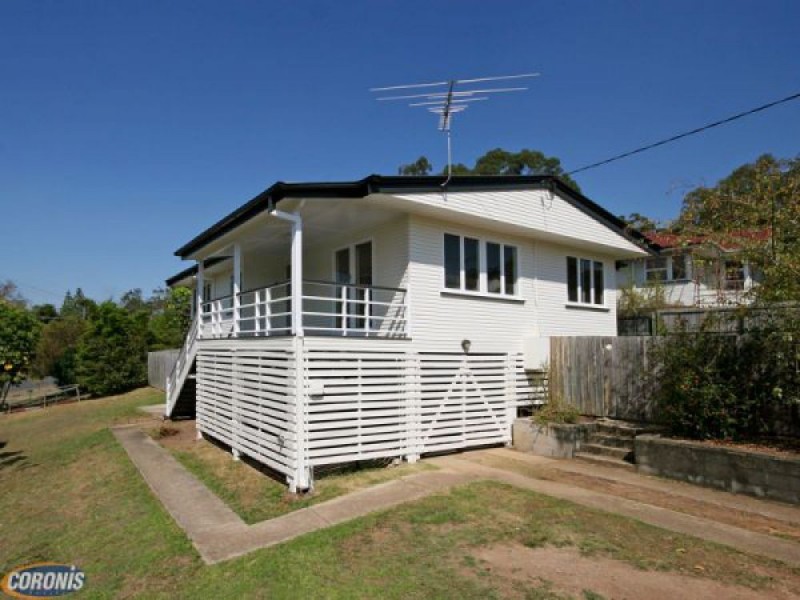 30 Falkirk  Street, Stafford Heights QLD 4053